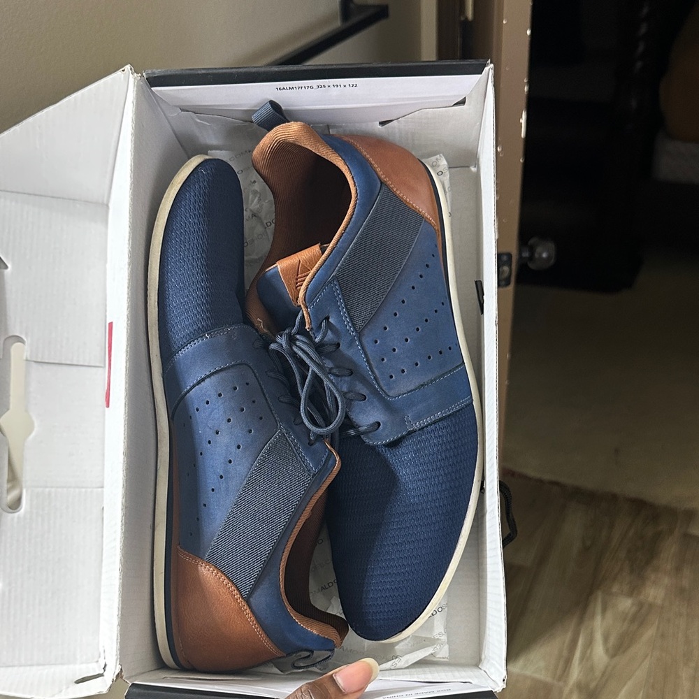 Men's Blue and Brown Casual Shoes